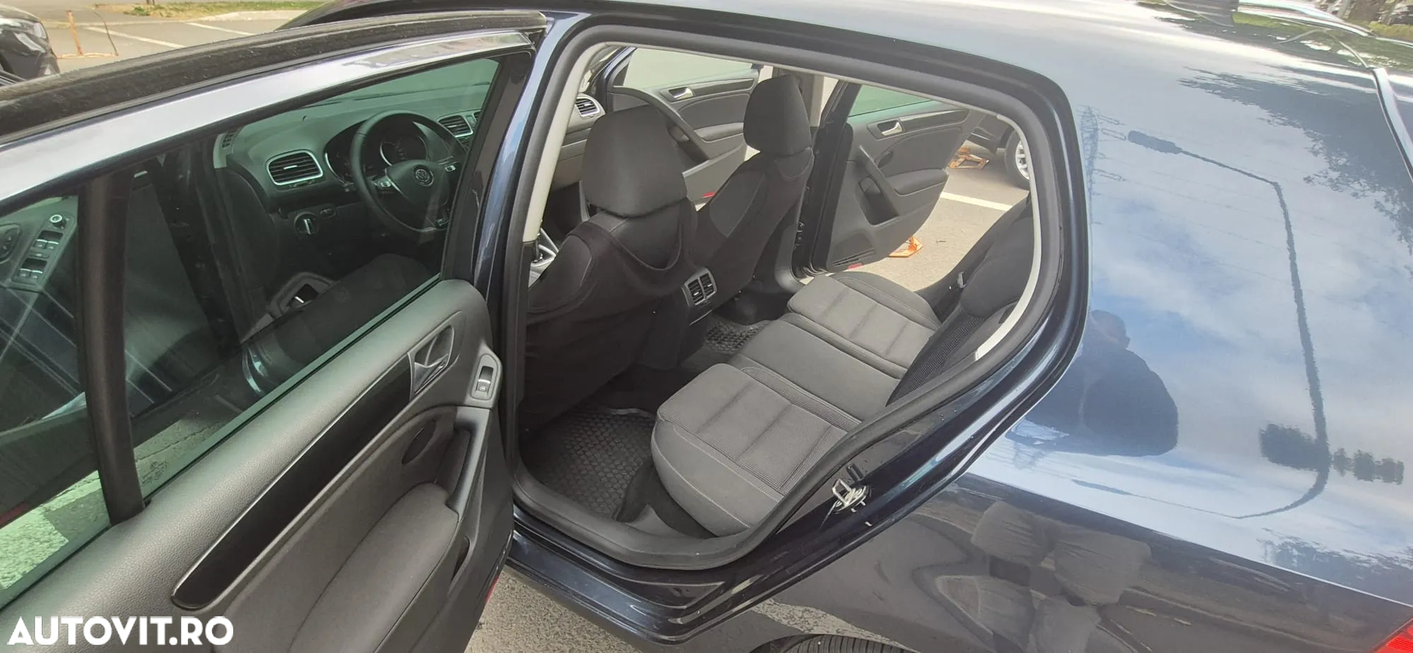 Volkswagen Golf - 8