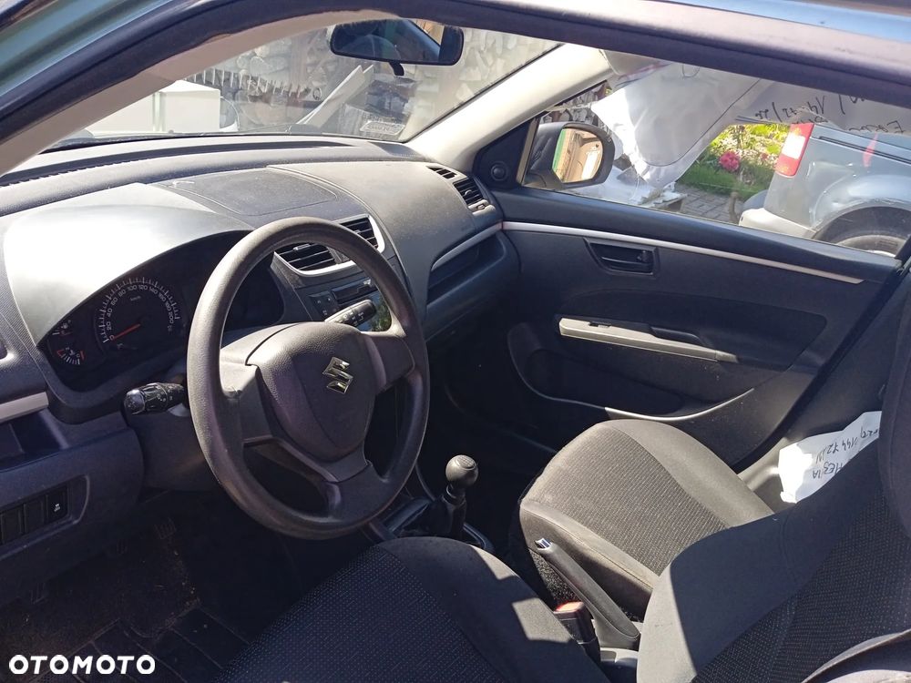 Suzuki Swift 1.2 Club - 25