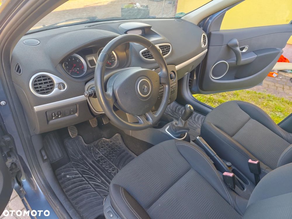 Renault Clio 1.2 16V TCE Luxe - 9