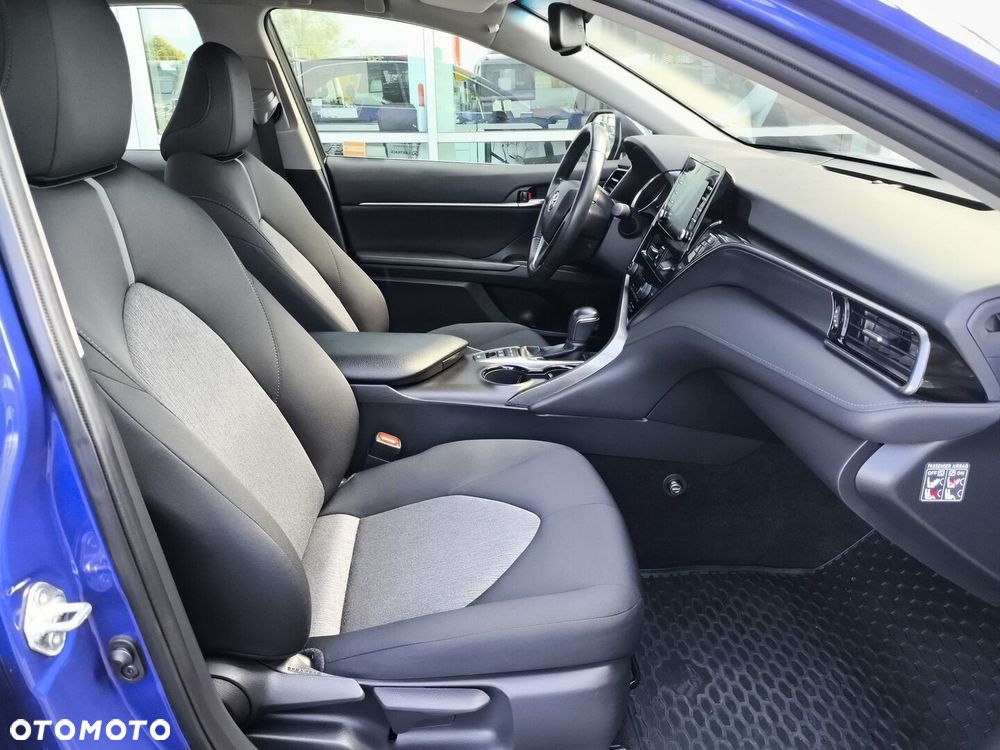 Toyota Camry 2.5 Hybrid Comfort CVT - 10