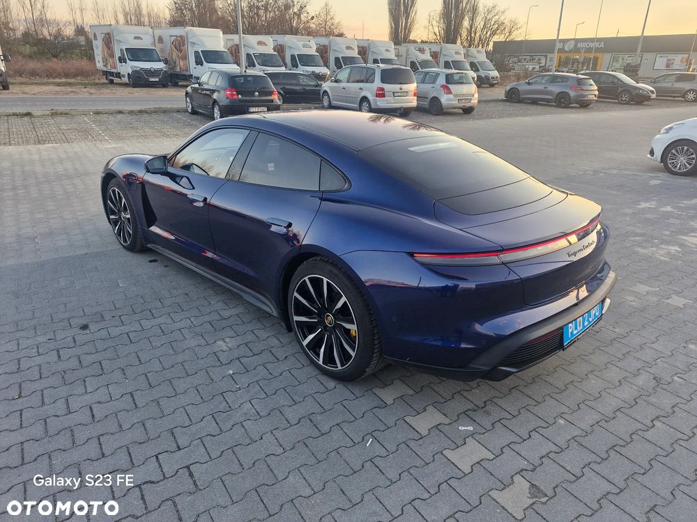 Porsche Taycan Turbo S - 11