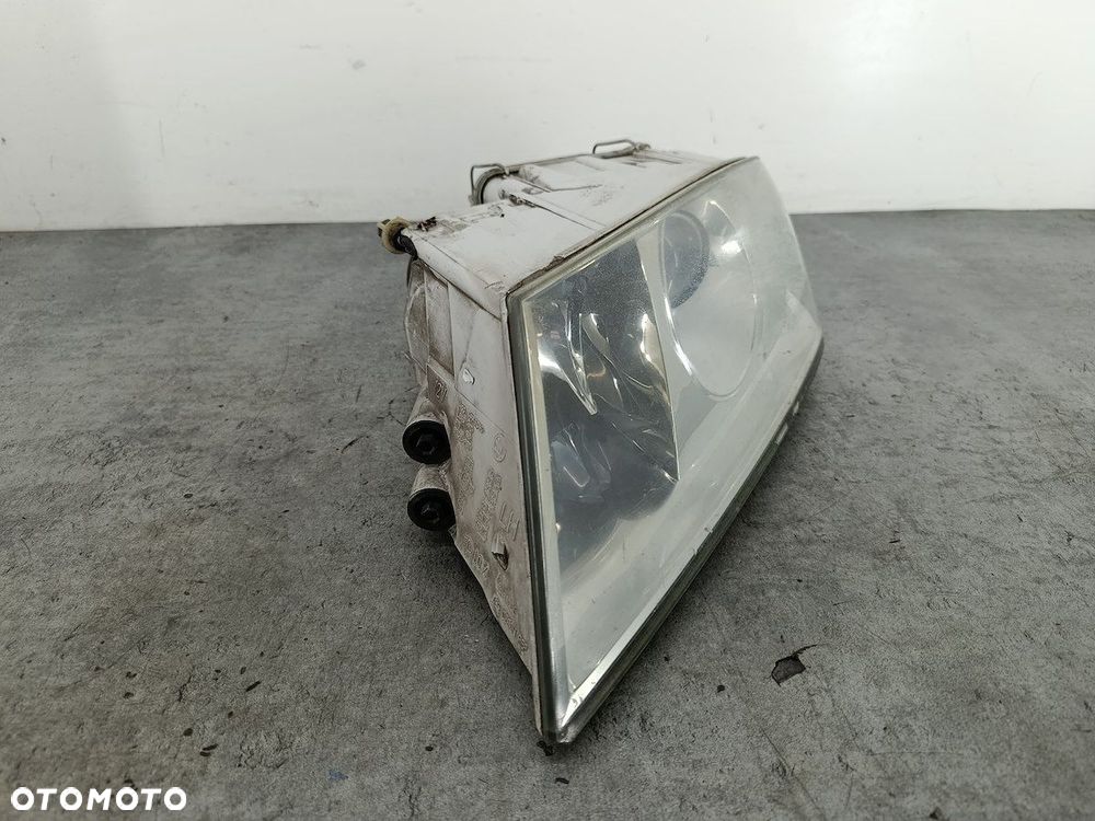 LAMPA PRZÓD LEWA XENON SKODA OCTAVIA II 2004-2012 - 2