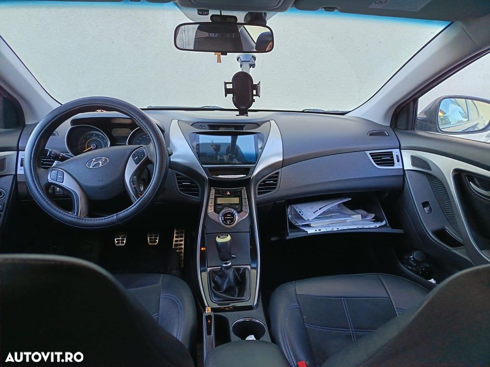 Hyundai Elantra 1.6 MPi - 6