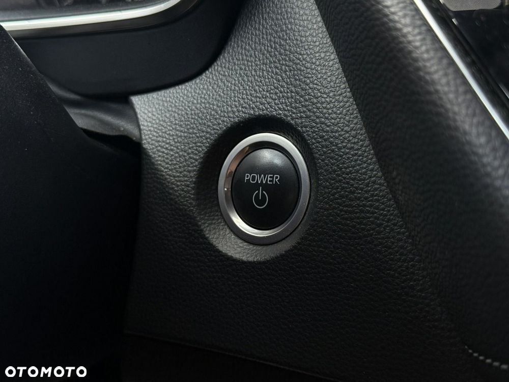 Toyota Corolla 1.8 Hybrid Comfort - 24