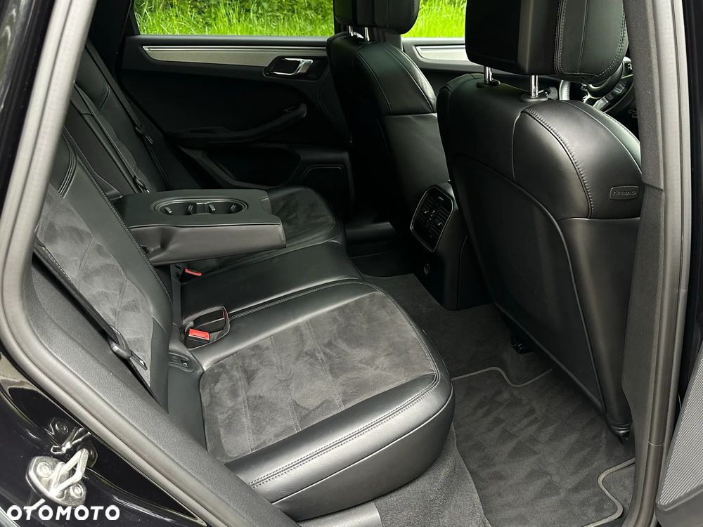 Porsche Macan GTS - 25
