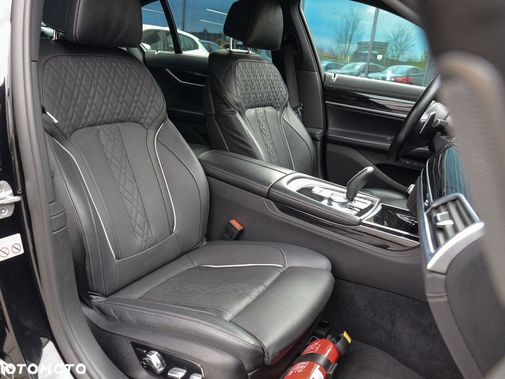 BMW Seria 7 730d xDrive mHEV sport - 5