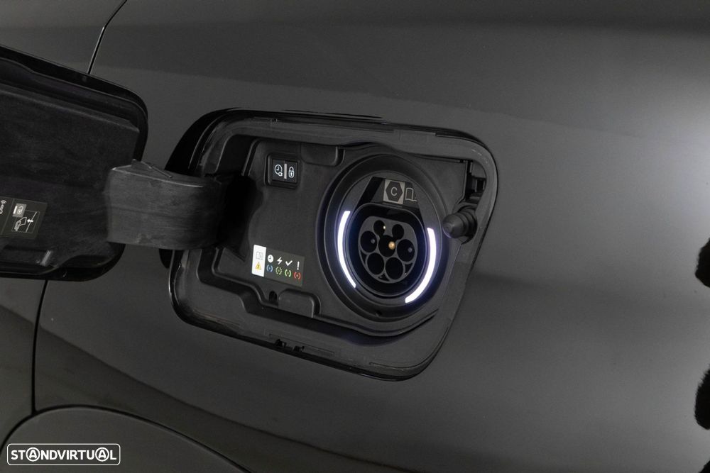 Peugeot 3008 1.6 Hybrid GT Pack e-EAT8 - 21