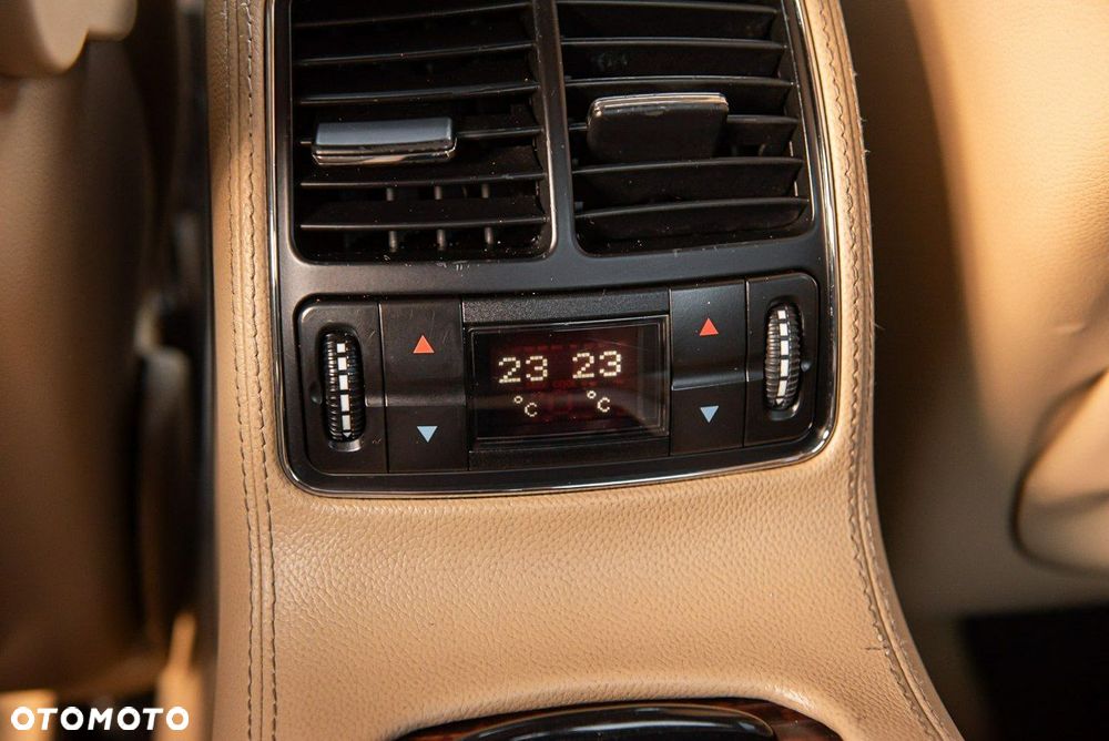 Mercedes-Benz CLS 500 7G-TRONIC - 22