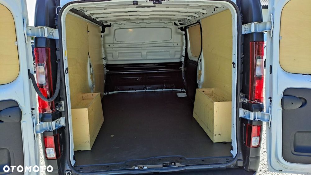 Renault Trafic - 21