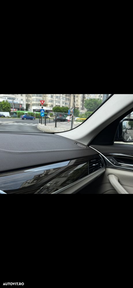 BMW Seria 5 520d Aut. Luxury Line - 11
