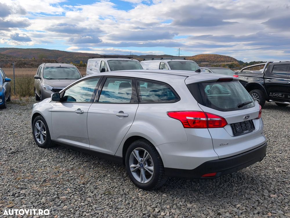 Ford Focus - 11