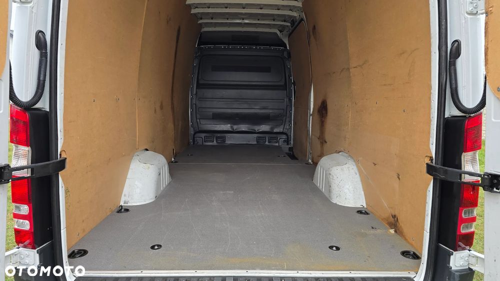 Mercedes-Benz Sprinter - 9