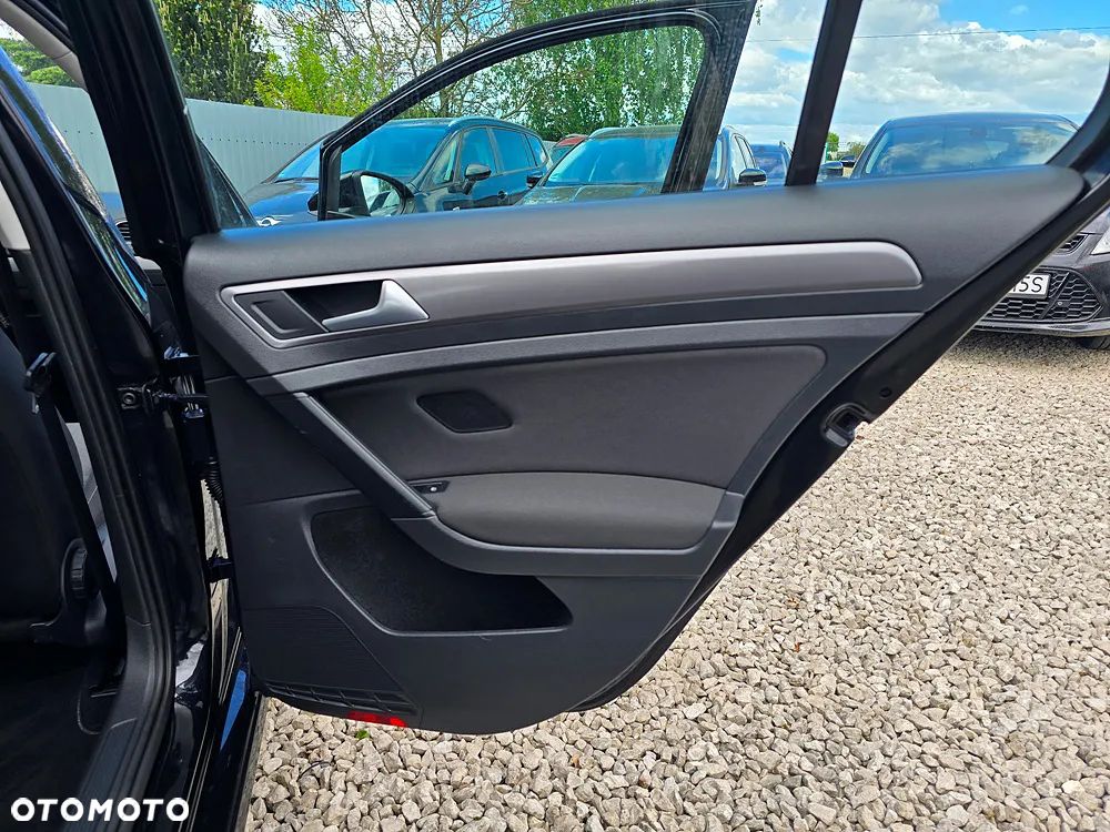 Volkswagen Golf 1.2 TSI BlueMotion Technology Comfortline - 22