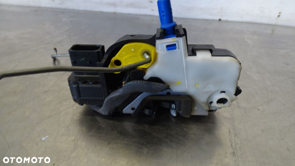 ZAMEK LEWY PRZÓD DRZWI OPEL ASTRA J 1.7CDTI - 3