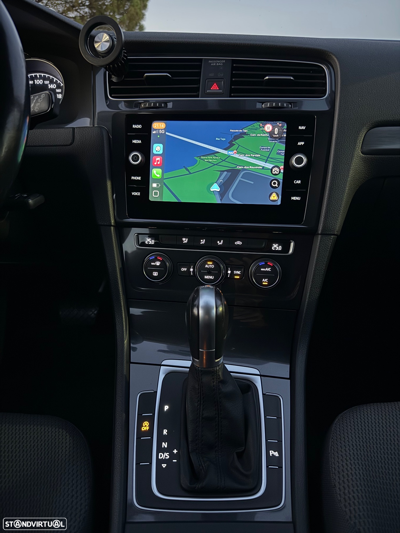 VW Golf Variant 1.6 TDi Confortline DSG - 24