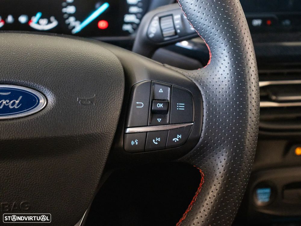 Ford Focus 1.0 EcoBoost MHEV ST-Line - 18