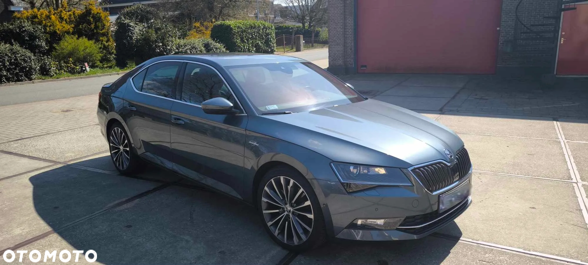 Skoda Superb 2.0 TSI 4x4 L&K DSG - 2
