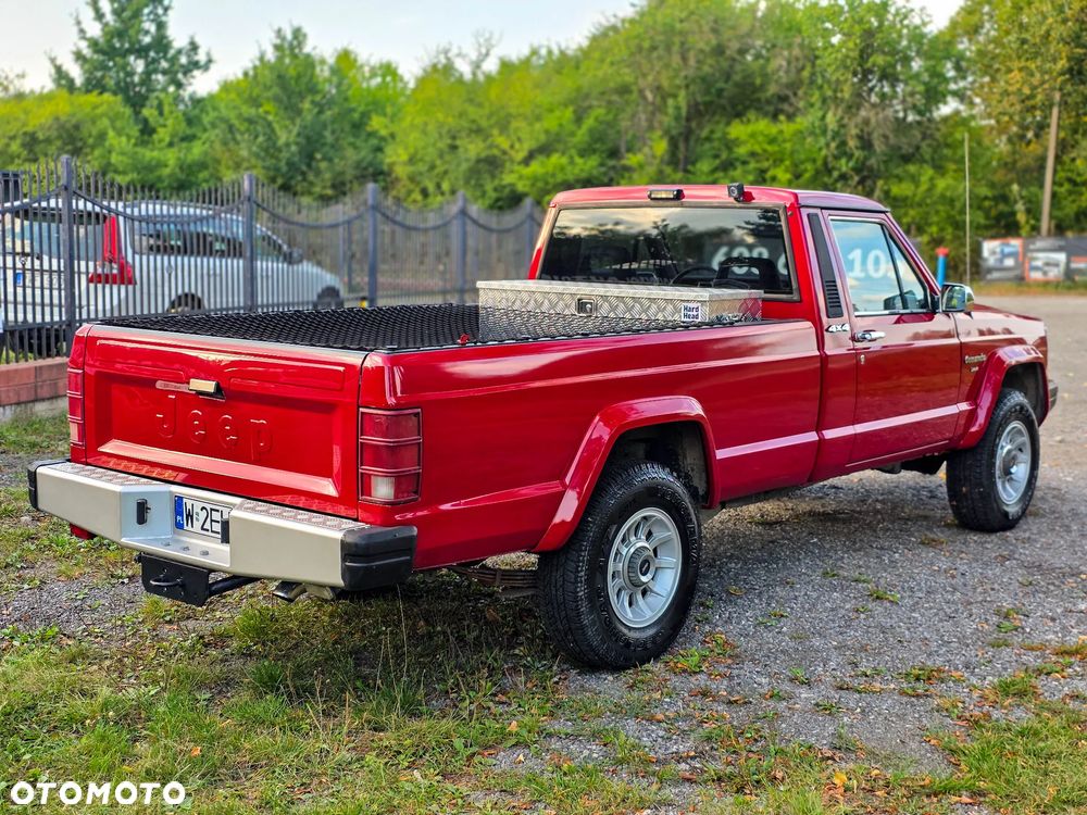 Jeep Comanche - 8