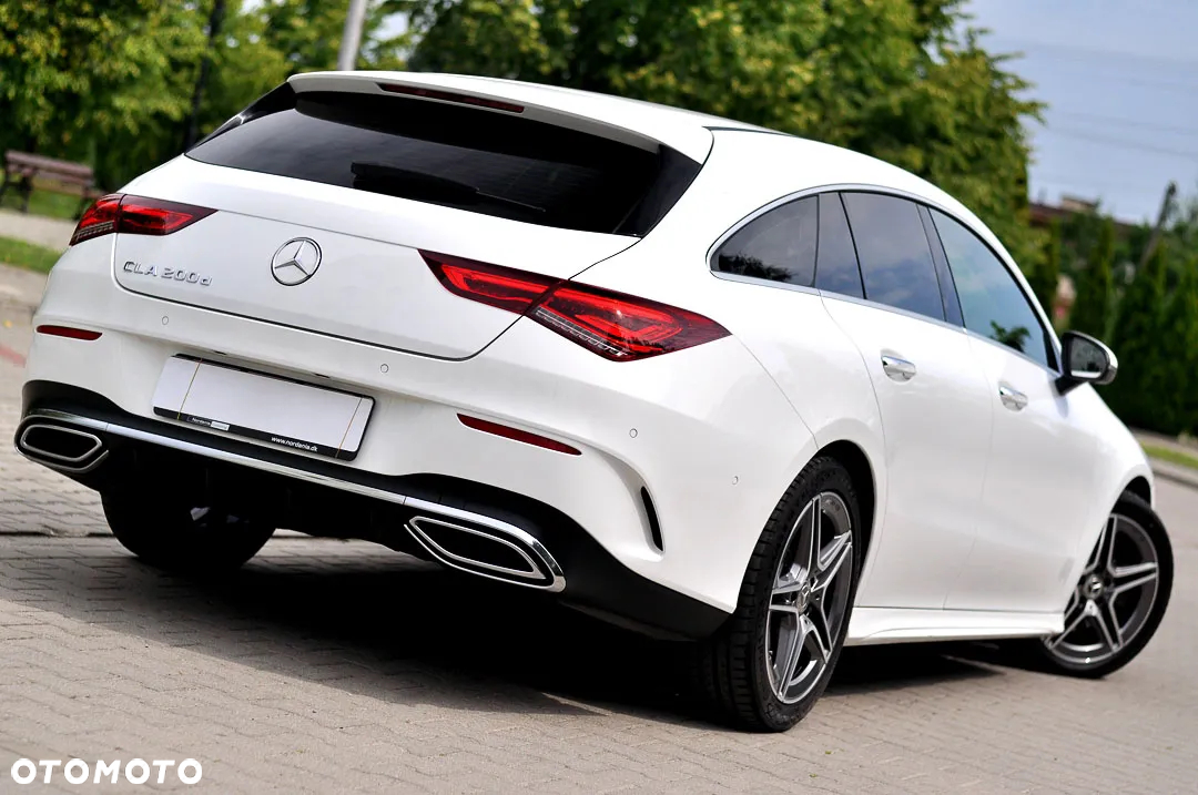 Mercedes-Benz CLA 200 d Shooting Brake 8G-DCT AMG Line - 9