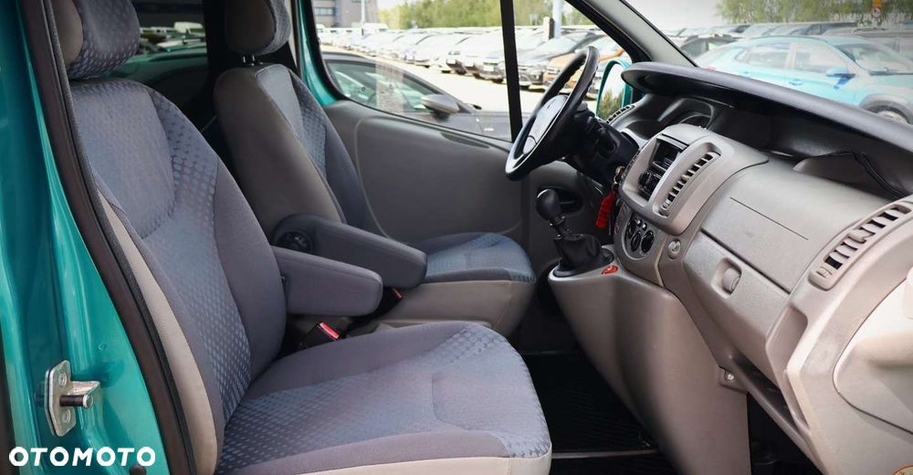 Renault Trafic - 16