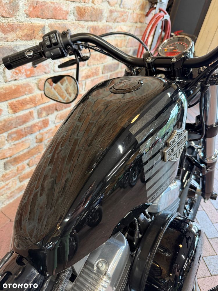Harley-Davidson Sportster Forty-Eight - 25
