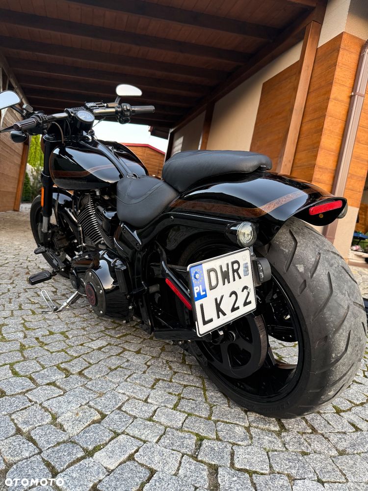 Harley-Davidson FXSB Breakout - 7