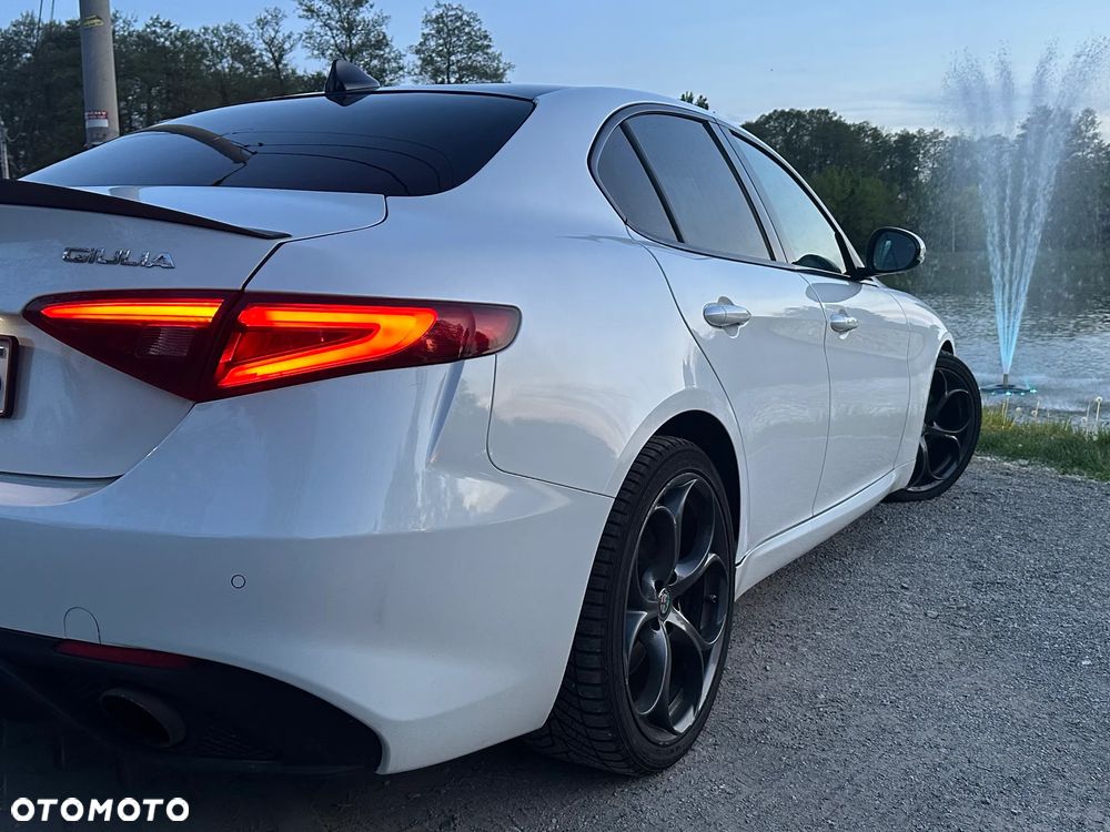 Alfa Romeo Giulia 2.0 Turbo 16V AT8 Veloce Ti - 1