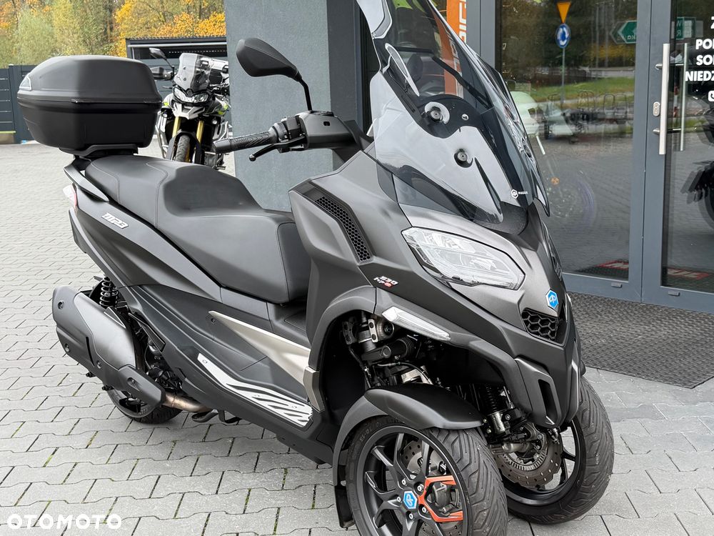 Piaggio MP-3 - 21