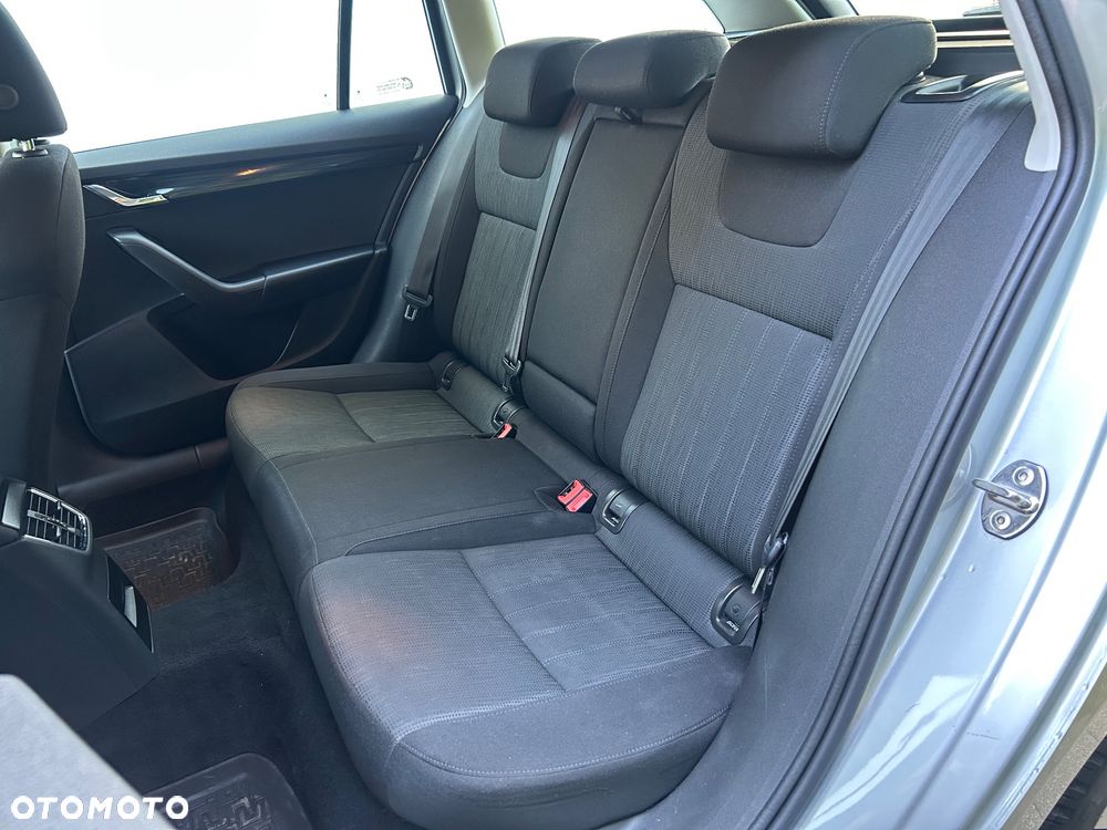Skoda Octavia 2.0 TDI SCR Ambition DSG - 26