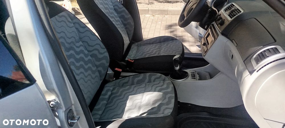 Skoda Roomster - 7