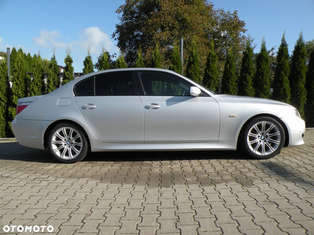 BMW Seria 5 523i - 2
