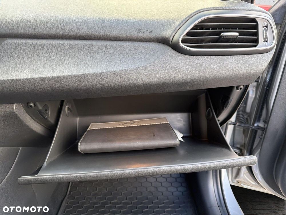 Hyundai i30 1.5 DPI Modern - 36