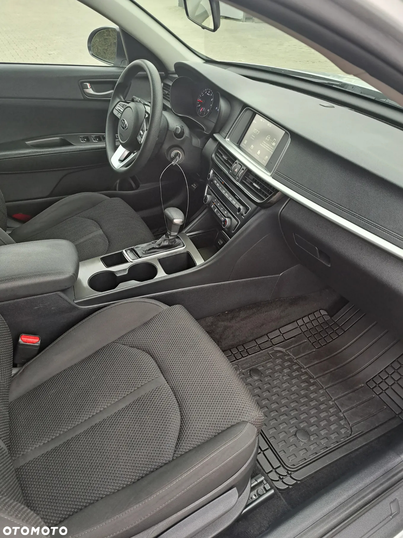 Kia Optima - 11