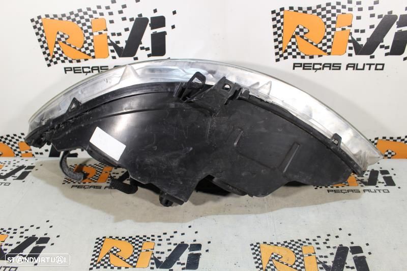 Ótica / Farol Direito Peugeot 308 I (4A_, 4C_)  Farol Direito Peugeot - 8
