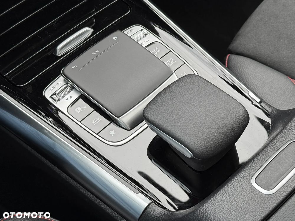 Mercedes-Benz Klasa B 200 AMG Line 7G-DCT - 23