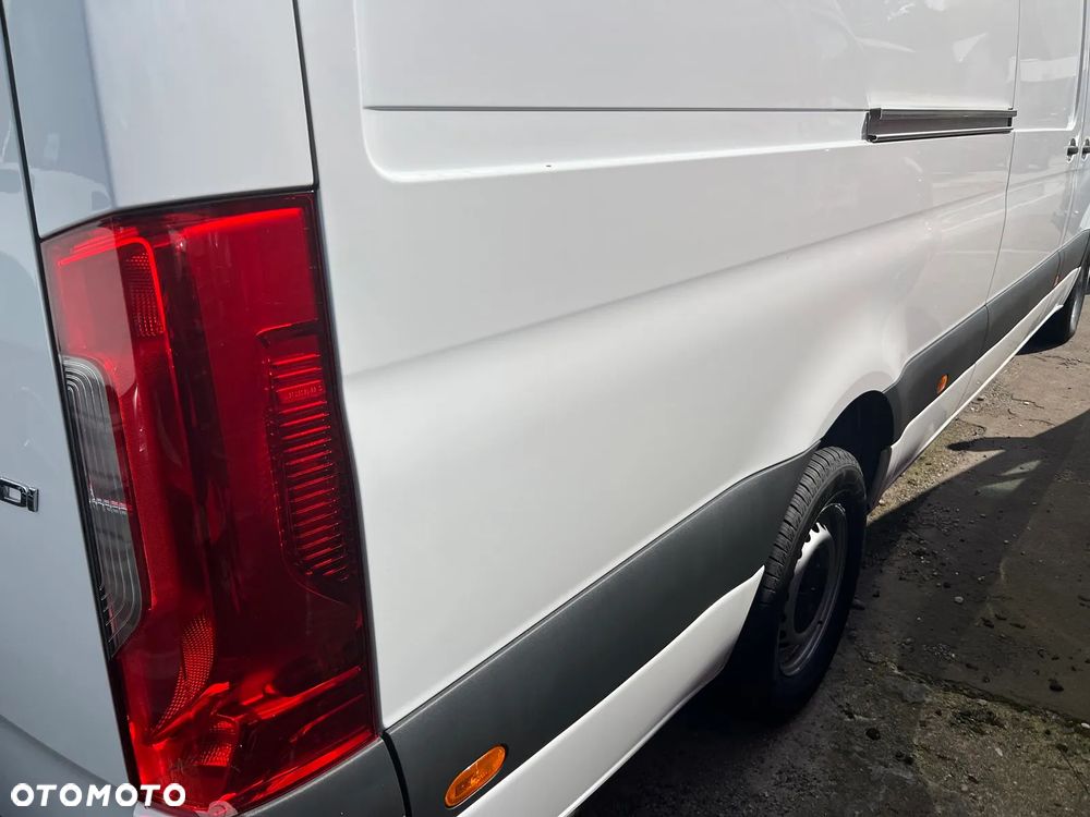 Mercedes-Benz Sprinter - 9