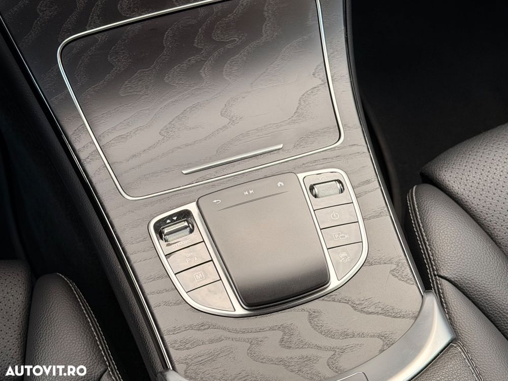 Mercedes-Benz GLC 300 de 4Matic 9G-TRONIC AMG Line - 25