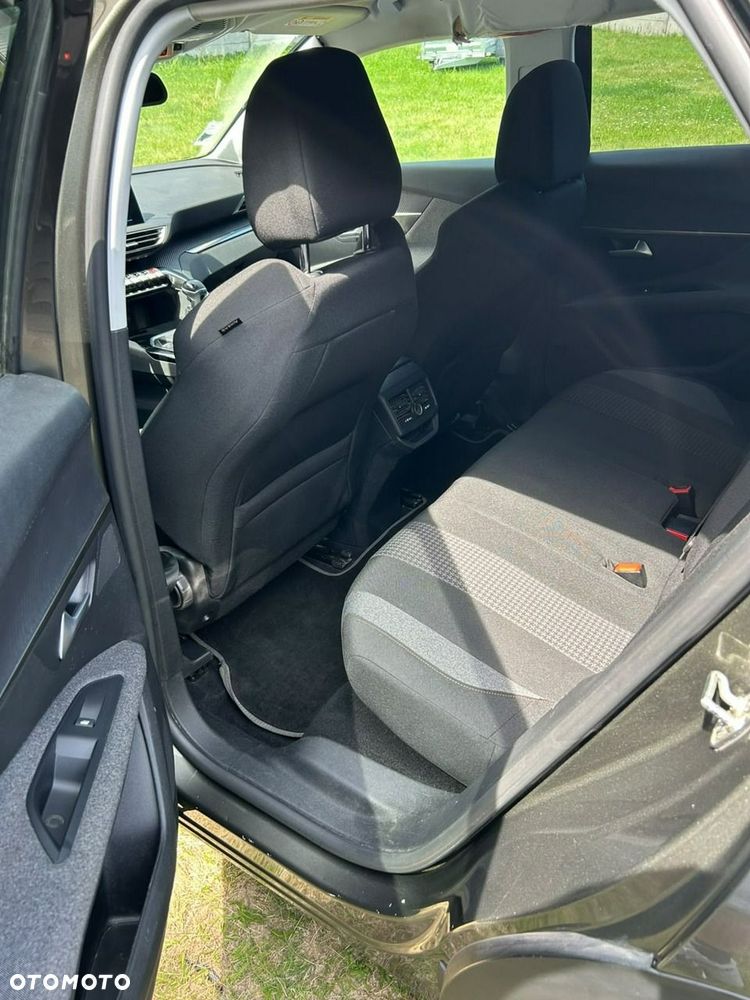 Peugeot 3008 - 11