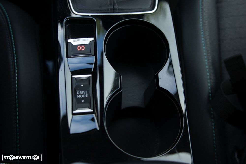 Peugeot 2008 1.2 PureTech Allure Pack - 28