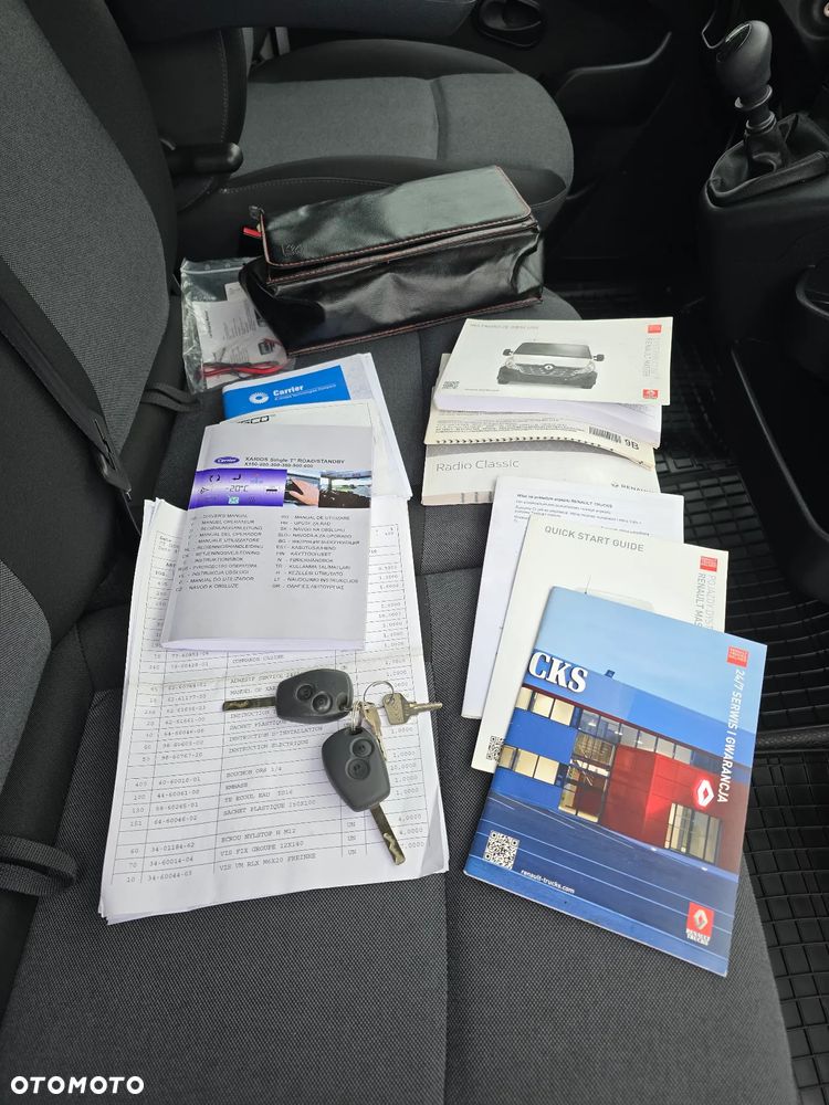 Renault MASTER IGLOPOL -30*C +25*C Carrier XARIOS 350 Podłączenie Stacjonarne 230 V ŁADOWNOŚĆ 840Kg WZMOCNIONE TYLNE ZWIESZENIE TEMPOMAT KLIMA HALOGENY KAMERA COFANIA SALON PL STAN JAK NOWY - 4