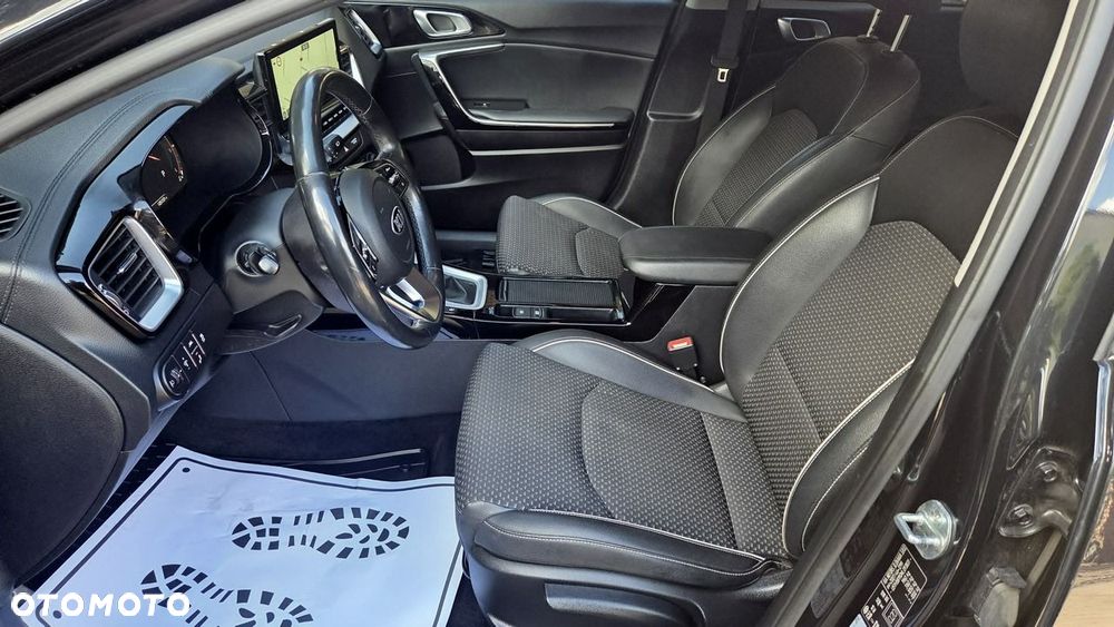 Kia Ceed 1.6 CRDi mHEV Business Line DCT - 15