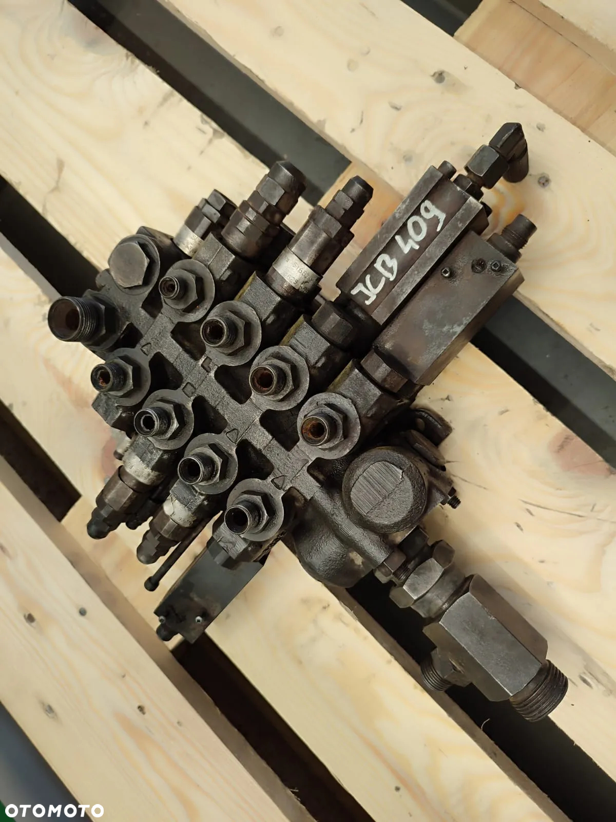 Rozdzielacz hydrauliczny Husco 540774 JCB 409 - 3