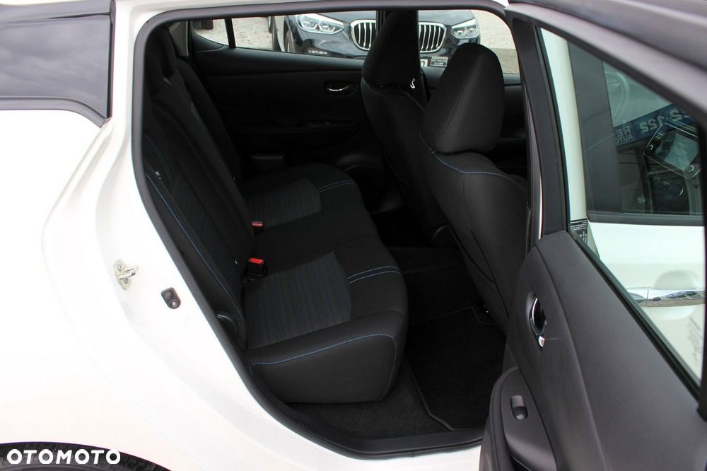 Nissan Leaf 40kWh Acenta - 14