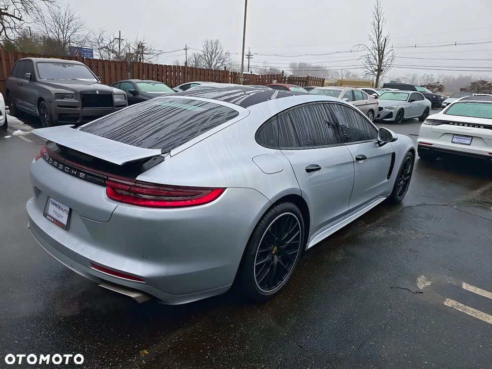 Porsche Panamera 4 Edition 10 Jahre - 4
