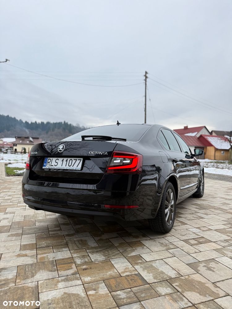 Skoda Octavia ver-1-4-tsi-style - 3