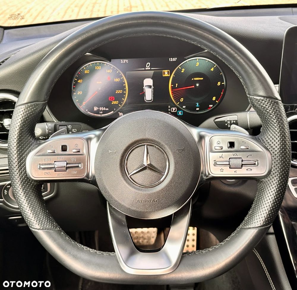 Mercedes-Benz GLC - 18