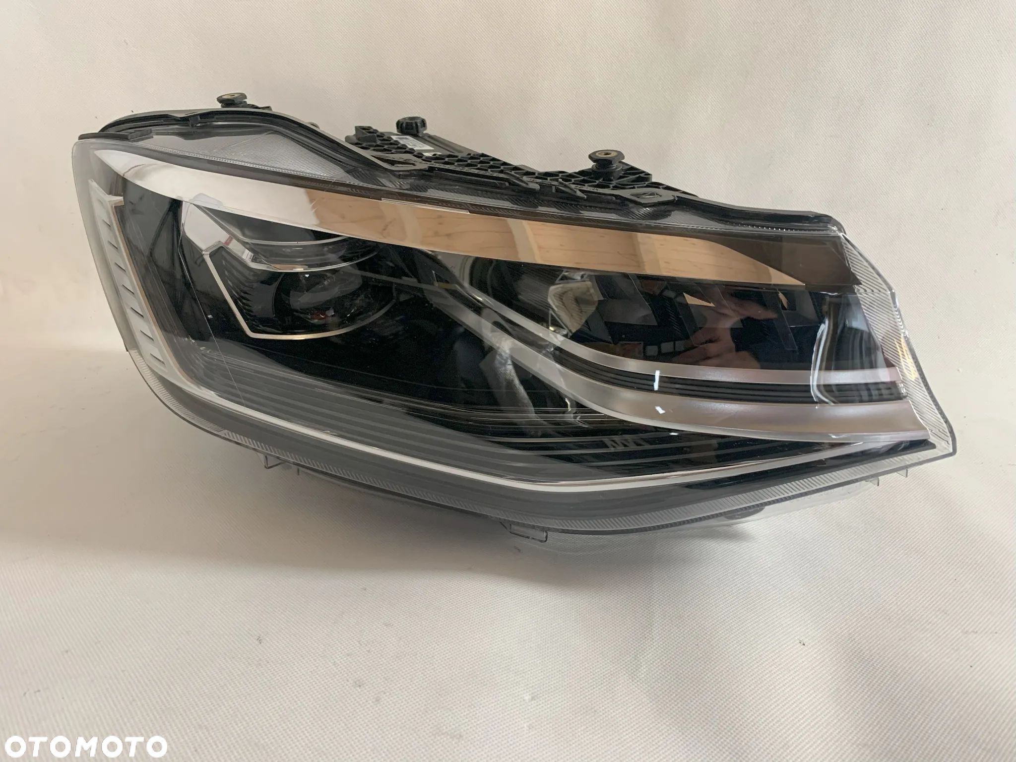 Volkswagen Caddy 20r Reflektor prawy lampa prawa 2020 - 1