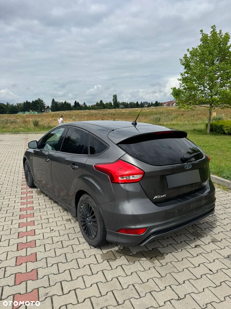 Ford Focus 1.0 EcoBoost ST-Line - 4