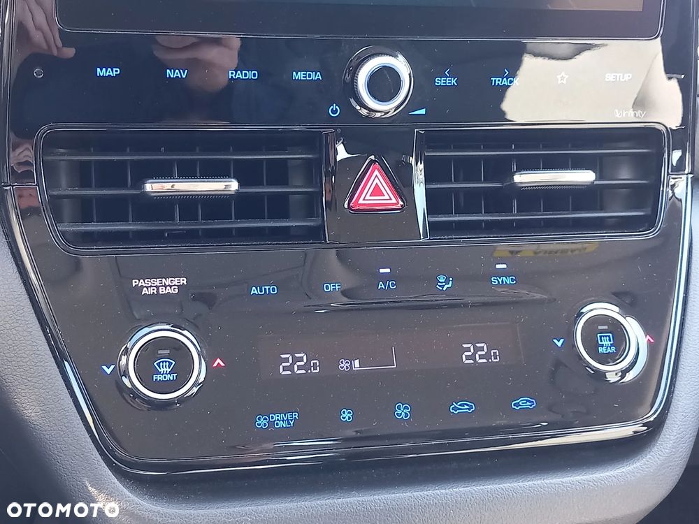 Hyundai IONIQ Hybrid Business - 17