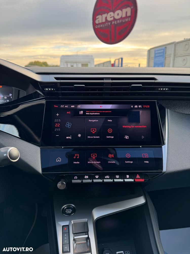 Peugeot 408 1.2L PureTech 130 S&S EAT8 Allure - 12